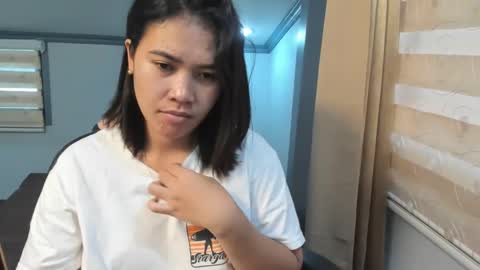 Snapshot of asuzaka27 chatting on 19, 1, 2025 asuzaka27 online show from 19, 1, 2025