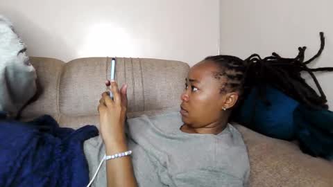 Snapshot of atara_seren chatting on 12, 5, 2026 atara_seren online show from 12, 5, 2026