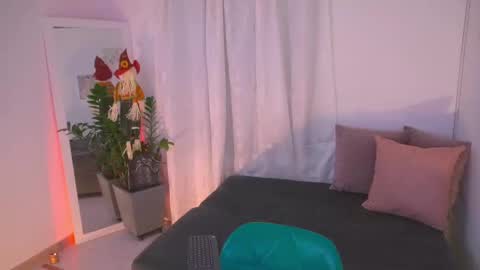 Snapshot of atena676 chatting on 17, 10, 2025 atena676 online show from 17, 10, 2025