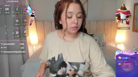 Snapshot of atena_cuteee chatting on 1, 2, 2025 sofia online show from 1, 2, 2025