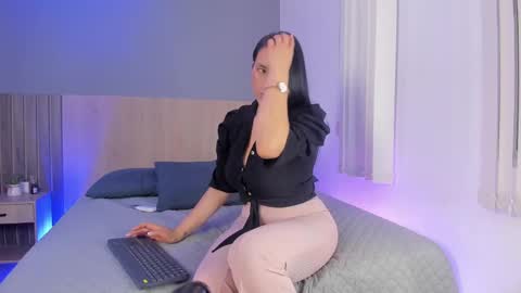 Atenea online show from 19, 9, 2025