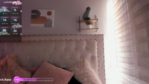 Snapshot of atenea_klett_ chatting on 1, 4, 2026 ATENEA online show from 1, 4, 2026