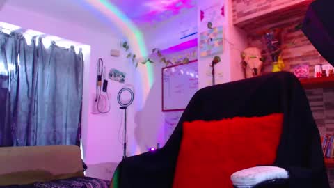 Atenea online show from 23, 2, 2025