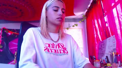 Atenea online show from 28, 11, 2025