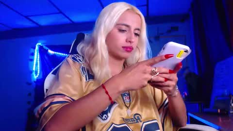 Atenea online show from 18, 12, 2025