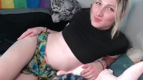 Snapshot of athenaaphrodisia chatting on 5, 5, 2026 athenaaphrodisia online show from 5, 5, 2026