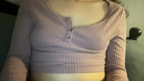 Snapshot of athenagirl69 chatting on 8, 1, 2025 athenagirl69 online show from 8, 1, 2025