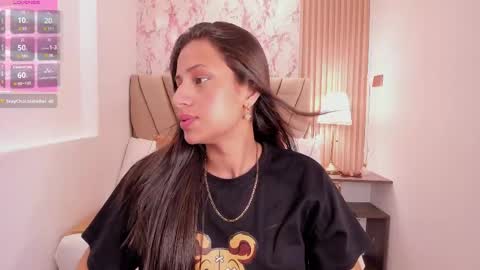 Snapshot of atiena_ chatting on 15, 4, 2026 Atiena online show from 15, 4, 2026