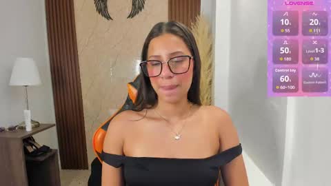 Snapshot of atiena_ chatting on 25, 5, 2026 Atiena online show from 25, 5, 2026