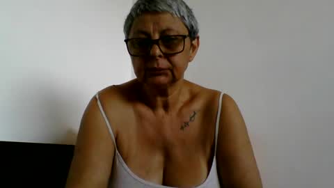 Snapshot of atikaarea chatting on 4, 8, 2026 atikaarea online show from 4, 8, 2026