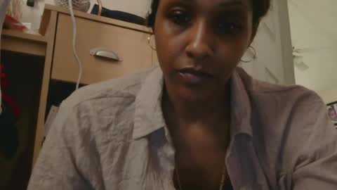 Snapshot of atirahcali chatting on 22, 6, 2026 AtirahCali online show from 22, 6, 2026
