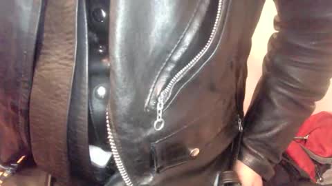 Atlleather1 online show from 17, 4, 2026