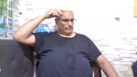 Snapshot of atr2424293280 chatting on 17, 11, 2025 A online show from 17, 11, 2025