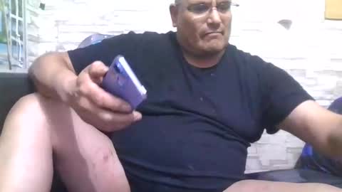 Snapshot of atr2424293280 chatting on 19, 11, 2025 A online show from 19, 11, 2025