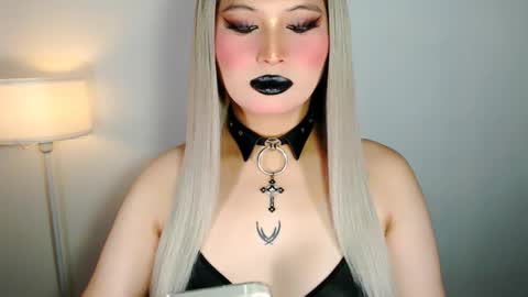 Snapshot of audreyholloway chatting on 27, 3, 2026 Audrey online show from 27, 3, 2026