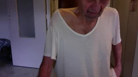 auguste688483 online show from 14, 2, 2026