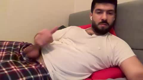 Snapshot of augustload chatting on 31, 10, 2025 AugustLoad online show from 31, 10, 2025