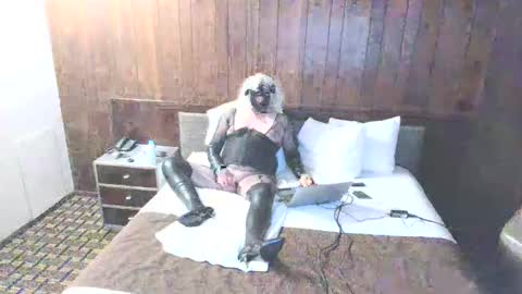 Snapshot of auntiejoan chatting on 31, 12, 2024 Dodge001 online show from 31, 12, 2024