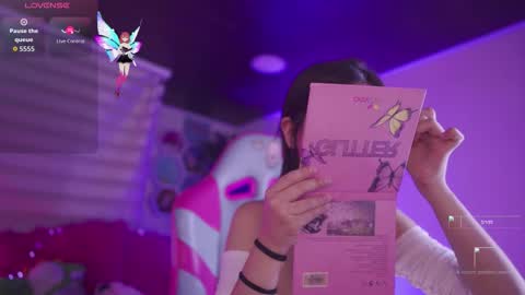 aura_rouss online show from 12, 11, 2025