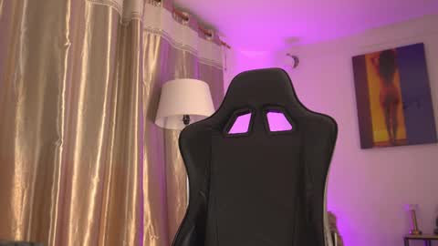 Snapshot of aura_sensual chatting on 12, 3, 2025 . online show from 12, 3, 2025