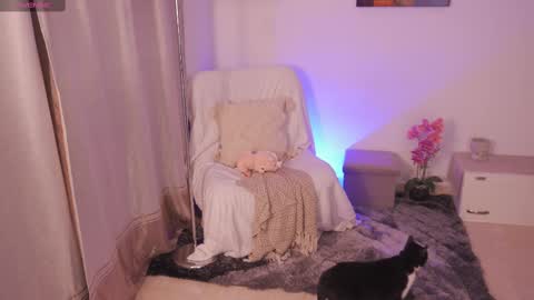Snapshot of aura_sensual chatting on 1, 10, 2025 . online show from 1, 10, 2025