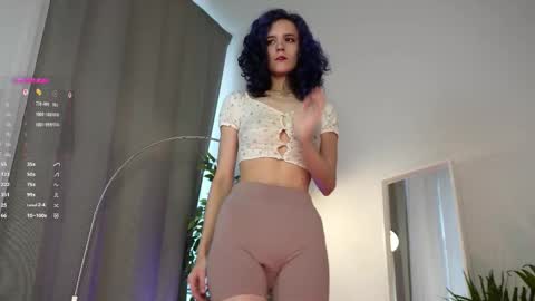 Snapshot of auralana chatting on 9, 10, 2025 Lana online show from 9, 10, 2025