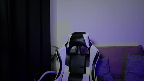 Snapshot of aurora_collins08 chatting on 20, 4, 2026 aurora_collins08 online show from 20, 4, 2026