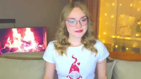 Snapshot of aurora_golden chatting on 26, 12, 2024 Kate online show from 26, 12, 2024