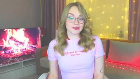 Snapshot of aurora_golden chatting on 16, 1, 2025 Kate online show from 16, 1, 2025