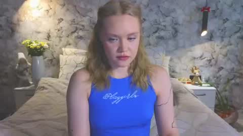 Snapshot of aurora_golden chatting on 15, 6, 2026 Kate online show from 15, 6, 2026