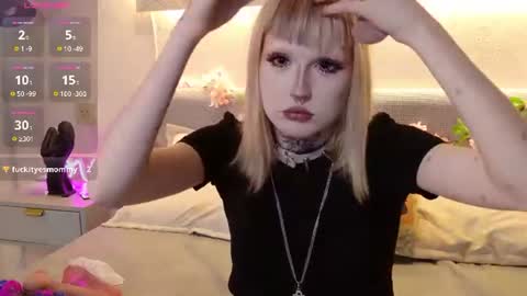 Snapshot of aurora_radiance chatting on 9, 7, 2026 Serena online show from 9, 7, 2026
