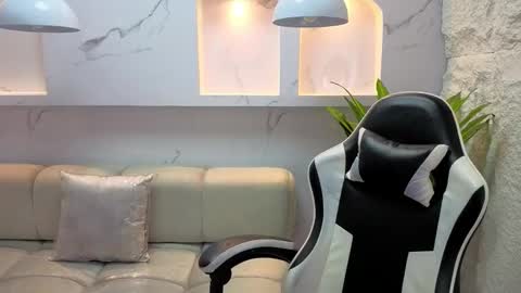 AURORA  online show from 20, 2, 2026