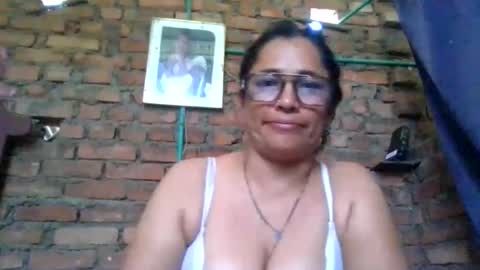 Snapshot of auroraangels1 chatting on 28, 4, 2026 auroraangels1 online show from 28, 4, 2026