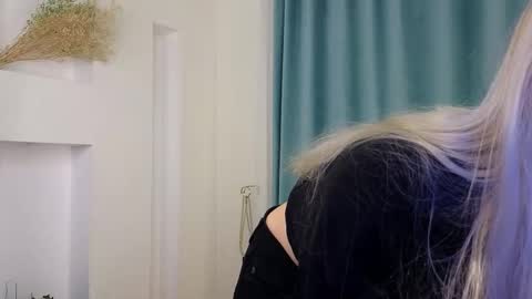 Snapshot of aurorabless chatting on 28, 9, 2025 Aurora online show from 28, 9, 2025