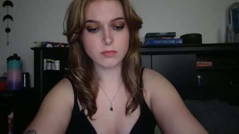 auroralightz1 online show from 7, 1, 2026