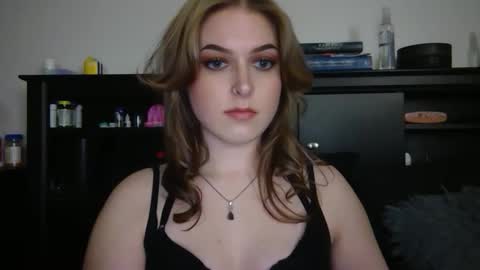 auroralightz1 online show from 4, 3, 2026