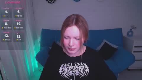 Snapshot of auroramour chatting on 20, 10, 2025 Aurora online show from 20, 10, 2025