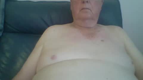 Snapshot of aussie1955 chatting on 1, 12, 2024 aussie1955 online show from 1, 12, 2024