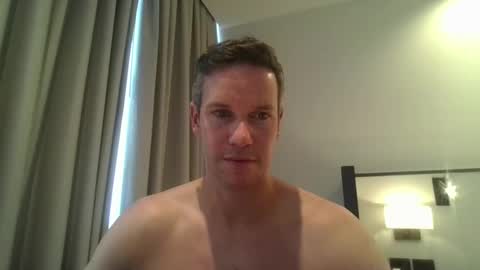 Snapshot of aussiesurfer0000 chatting on 11, 2, 2025 aussiesurfer0000 online show from 11, 2, 2025