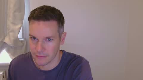 Snapshot of aussiesurfer0000 chatting on 18, 2, 2025 aussiesurfer0000 online show from 18, 2, 2025