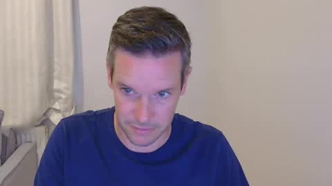 Snapshot of aussiesurfer0000 chatting on 24, 3, 2026 aussiesurfer0000 online show from 24, 3, 2026