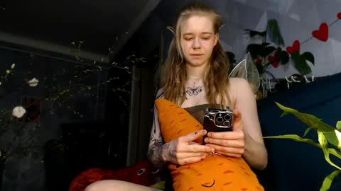 Snapshot of austeja_ona chatting on 2, 4, 2026 Aya online show from 2, 4, 2026
