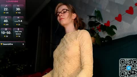 Snapshot of austeja_ona chatting on 6, 4, 2026 Aya online show from 6, 4, 2026