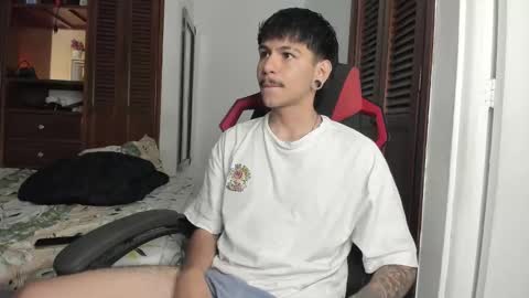 Snapshot of austin_falcon chatting on 17, 10, 2025 Austin online show from 17, 10, 2025