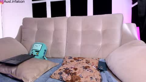 Snapshot of austin_falcon chatting on 16, 4, 2026 Austin online show from 16, 4, 2026