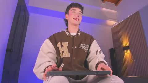 Snapshot of austin_rouse chatting on 5, 1, 2026 austin_rouse online show from 5, 1, 2026