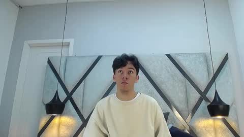 austinreeds online show from 19, 11, 2025