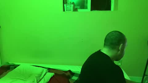 Snapshot of auz1812 chatting on 22, 12, 2025 Auz online show from 22, 12, 2025