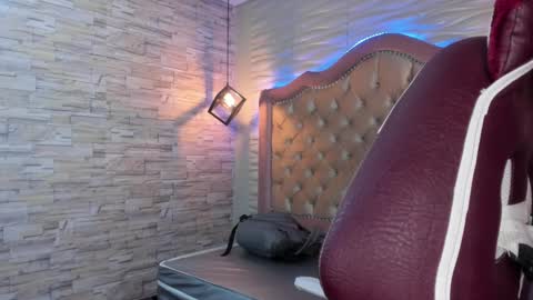 Snapshot of ava_broown chatting on 11, 1, 2025 online show from 11, 1, 2025