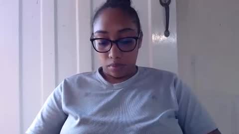 Snapshot of ava_f0xy chatting on 22, 12, 2025 Ava Jordana online show from 22, 12, 2025